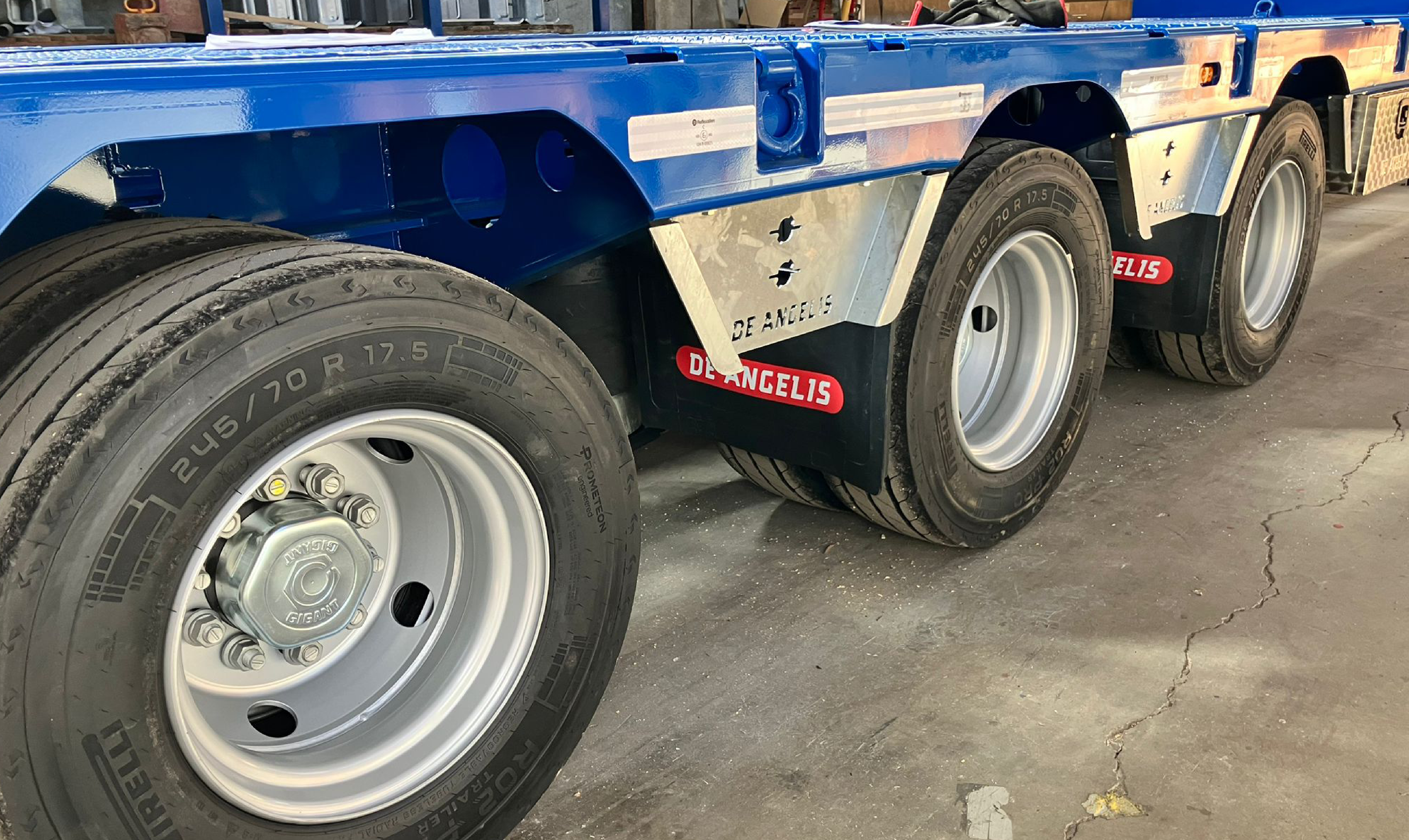 {f:if(condition:'GIGANT zu Besuch bei De Angelis in Italien!=', then:'GIGANT zu Besuch bei De Angelis in Italien', else: 'GIGANT zu Besuch bei De Angelis in Italien\')